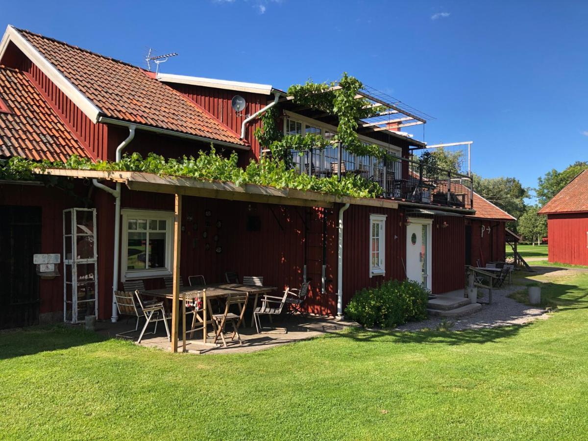 Aeventyrsgardens Vandrarhem, Kinnekulle Källby Kültér fotó