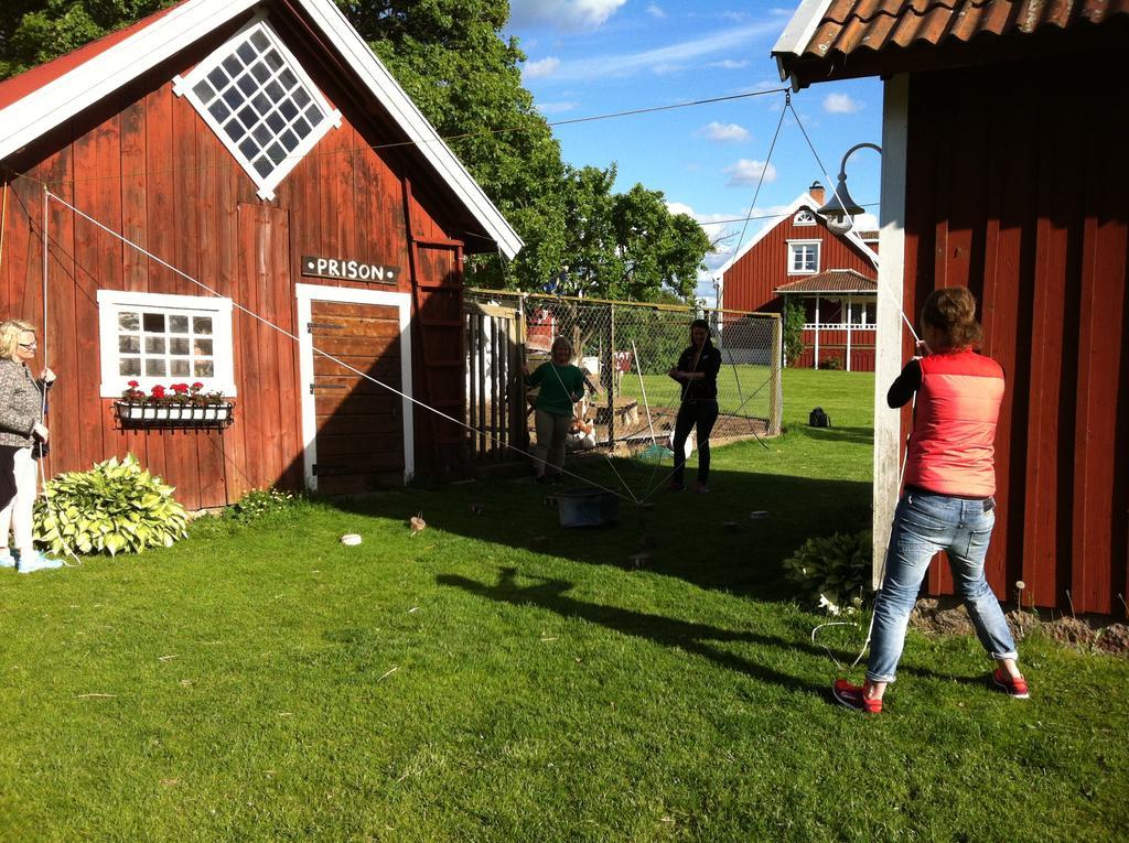 Aeventyrsgardens Vandrarhem, Kinnekulle Källby Kültér fotó
