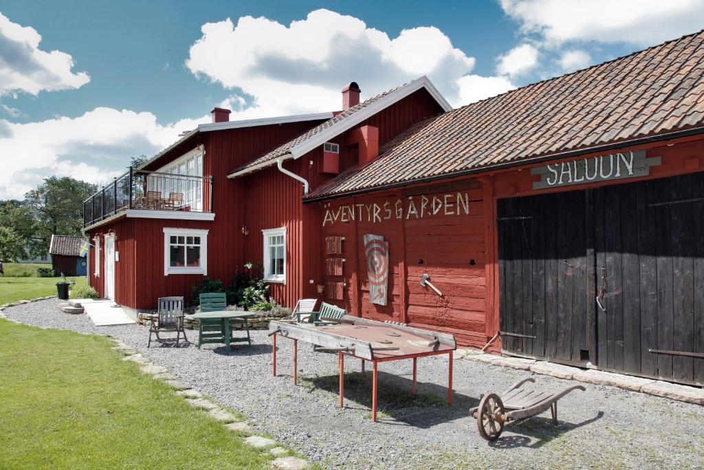 Aeventyrsgardens Vandrarhem, Kinnekulle Källby Kültér fotó
