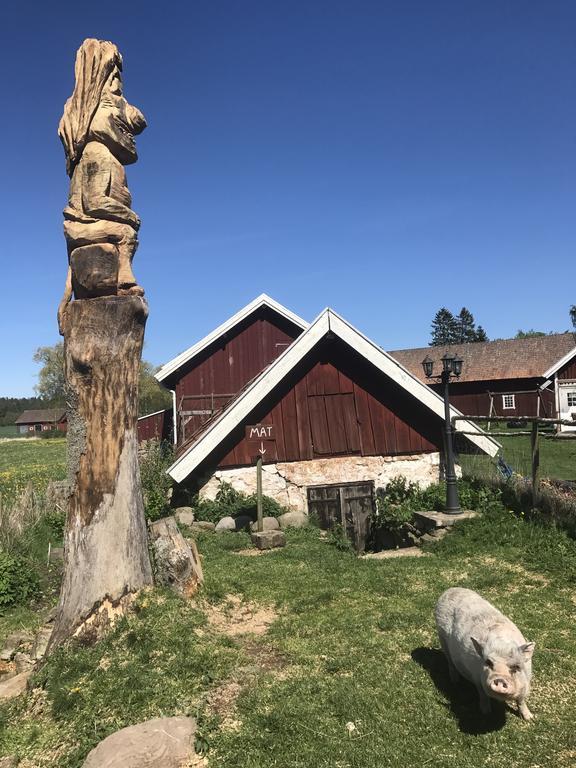 Aeventyrsgardens Vandrarhem, Kinnekulle Källby Kültér fotó