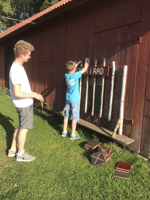 Aeventyrsgardens Vandrarhem, Kinnekulle Källby Kültér fotó